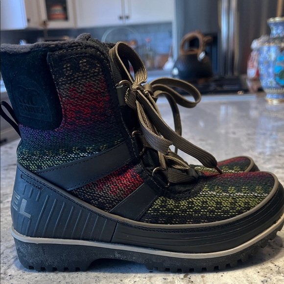 Sorel Shoes - Sorel Sorel Black and Multicolor Black Winter & Rain Boots Size 6